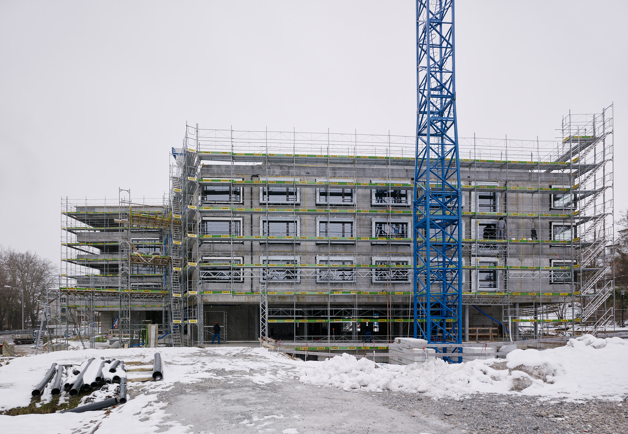 E15541 Alpa 049242p SCREEN